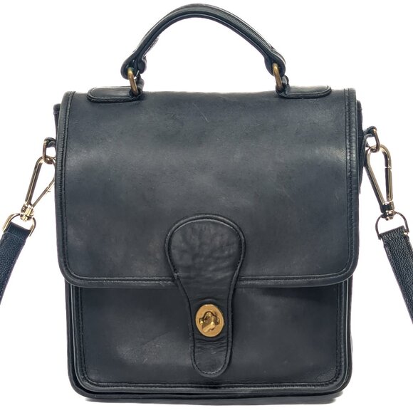 Coach Handbags - COACH USA Vintage Station Shoulder Bag Black Leather